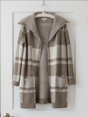 Cyrus Plaid Acrylic Blend Cardigan in Beige and Cream - Size XL